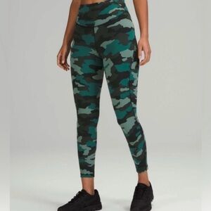 BNWT Base Pace HR Tight 25”